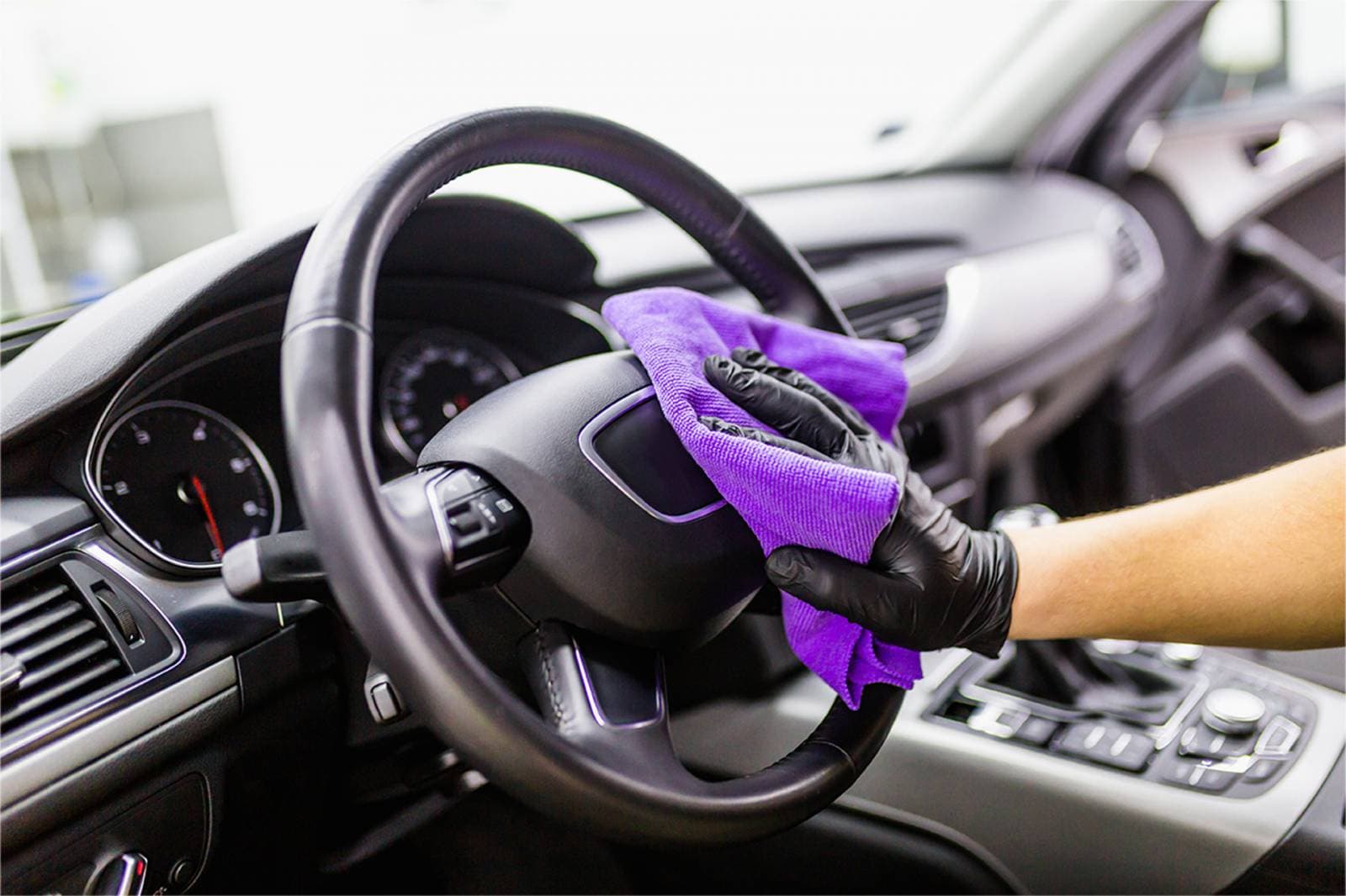 Nettoyage intérieur voiture à Tanger – Eco Wash Premium, habitacle propre à domicile